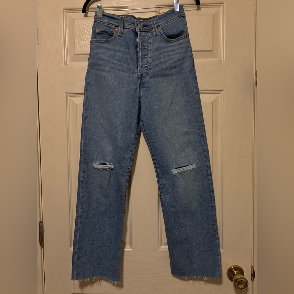 Levi’s Distressed Ribcage Straight Ankle Jeans